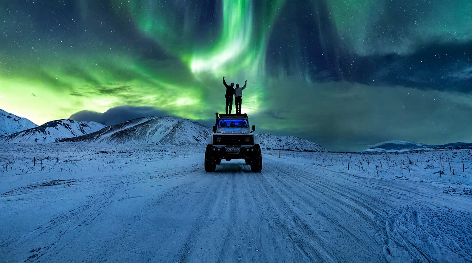 Cuatro formas de vivir las auroras boreales en Islandia